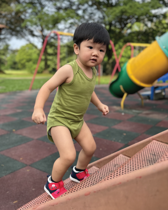LIMAU sleeveless bodysuit allows easy movement for active toddlers to explore the world easily and comfortably.
