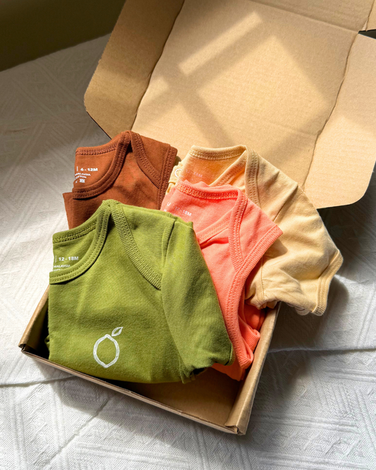 Limau's Growing Toddler Bodysuit Bundle contains of Short Sleeve Bodysuits and Sleeveless Bodysuits. Made from 100% cotton, it keeps your toddler cool and comfy all day long.